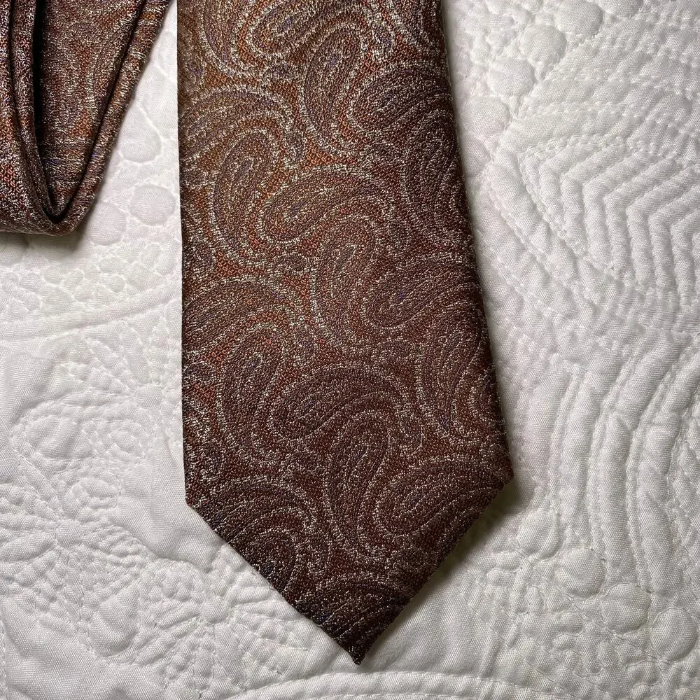 Jos A Bank Reserve Men's Brown Paisley Silk Neck Tie 60